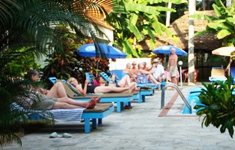 hotel-thushara-kovalam-kerala-india-swimmingpool