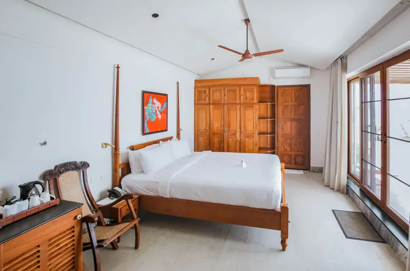 Spacious modern studio suite accommodation with dedicated guest workspace at Rockholm hotel.