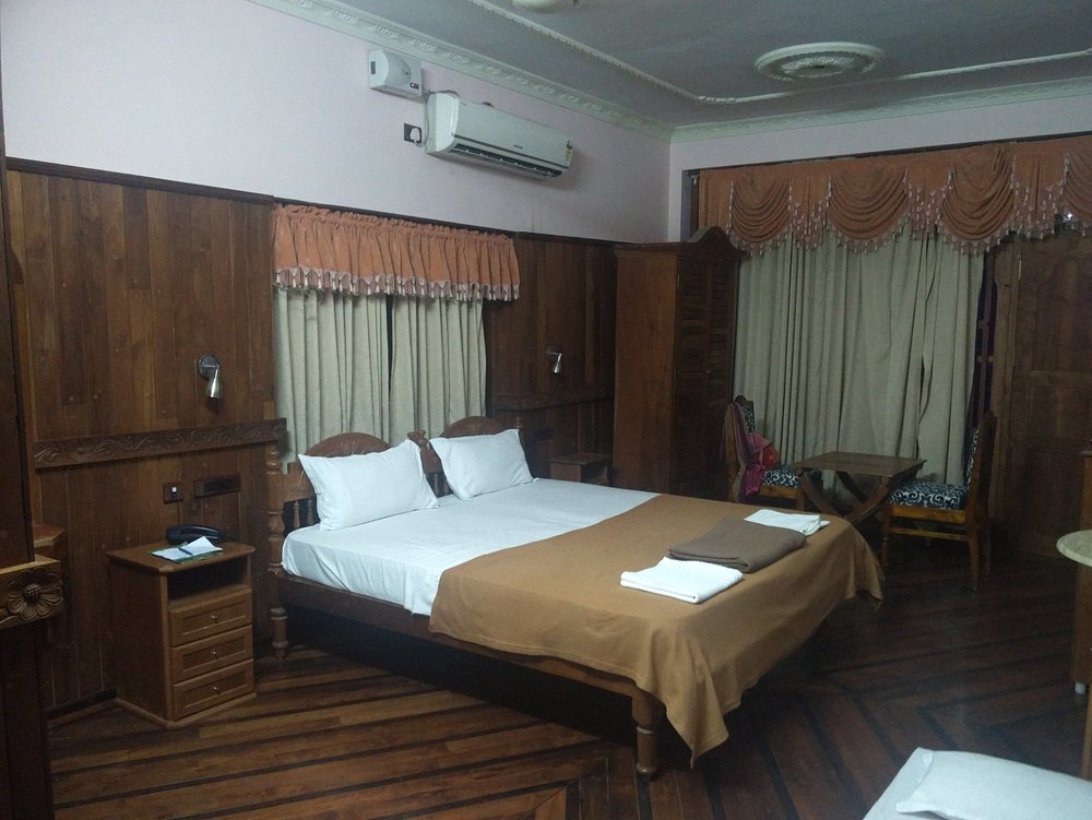 Spacious deluxe double bedroom accommodation at Sun Tara Beach Resort
