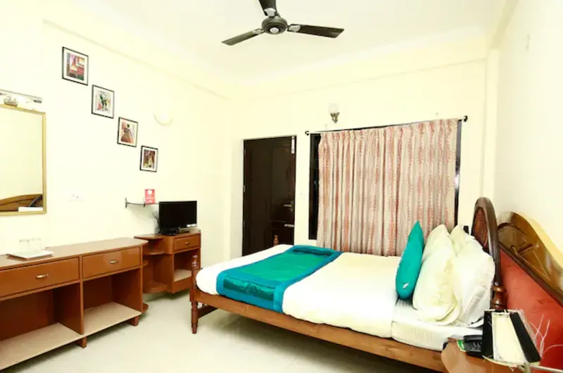 Spacious deluxe bedroom accommodation with modern amenities at Hill and Sea View Ayurvedic Beach Resort